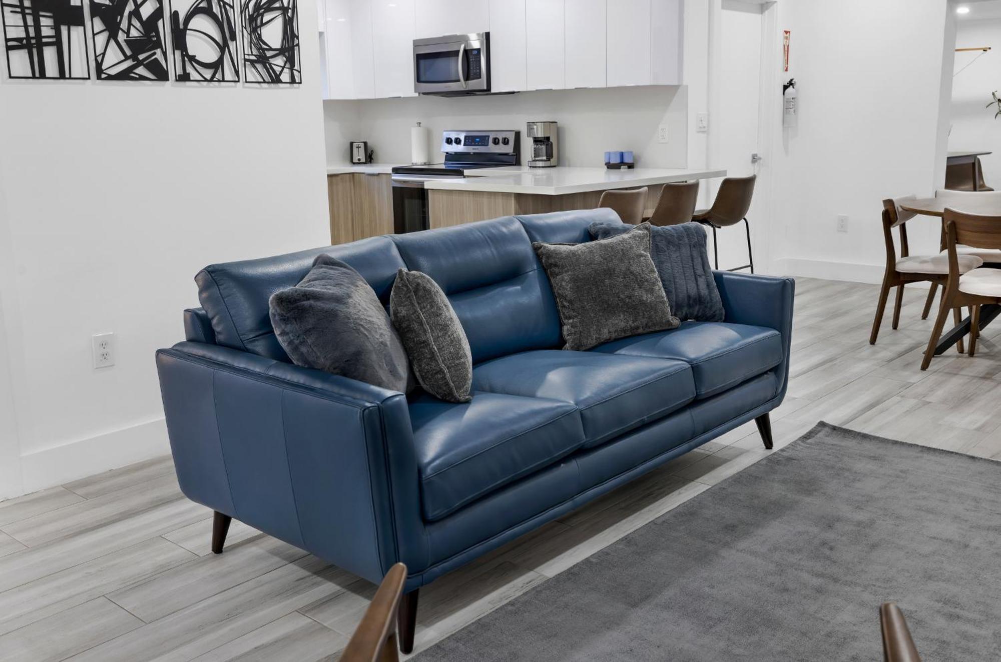 Holiday home Modern In Design District ! *