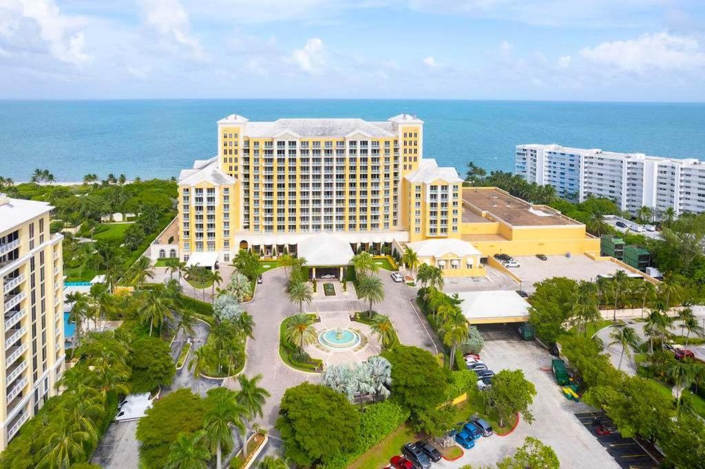 The Palms, Ocean View Located At Ritz Carlton - Key Biscayne * Miami