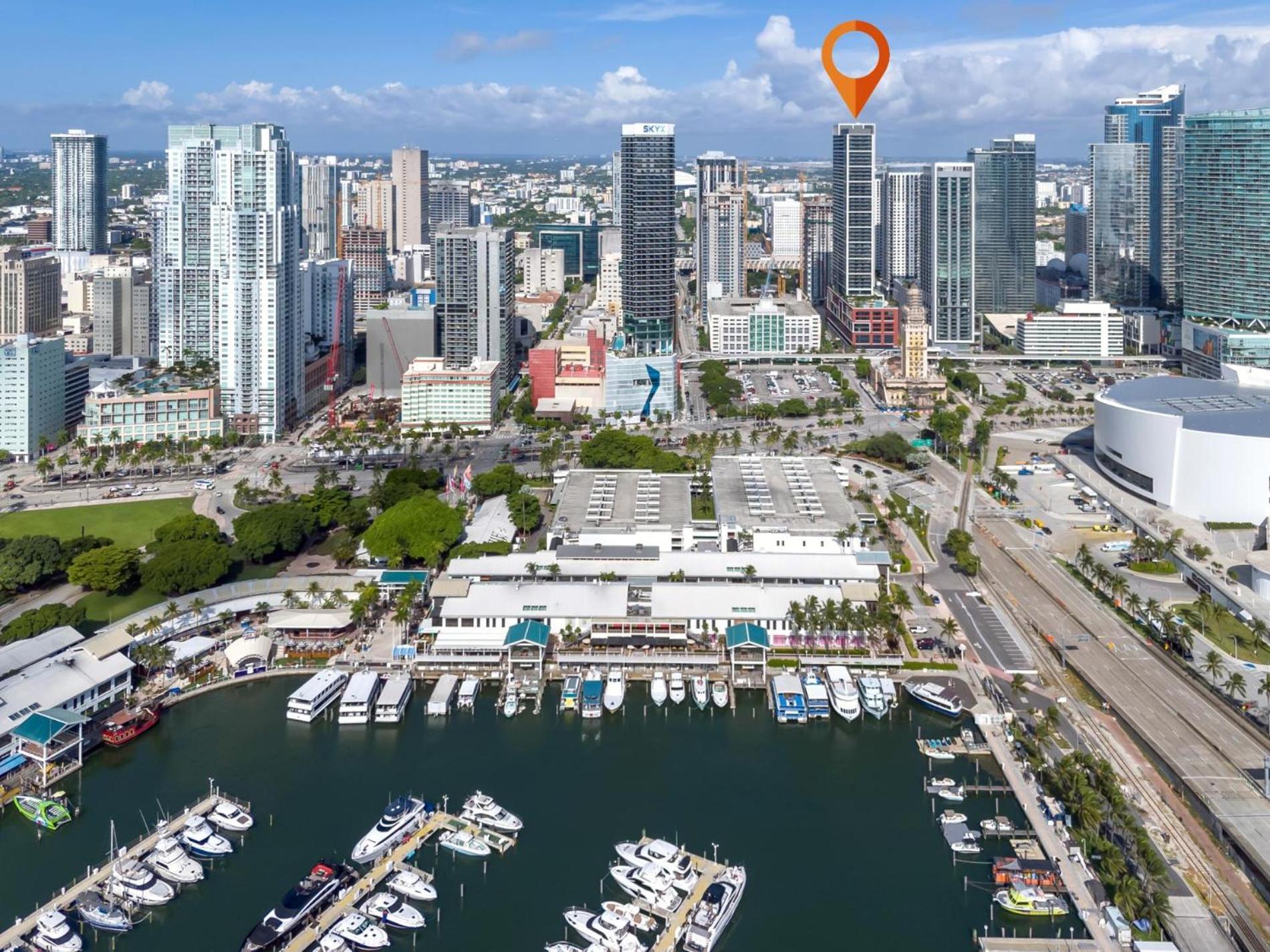 Modern 1br With Breathtaking Views Heart Of Downtown Apartamento