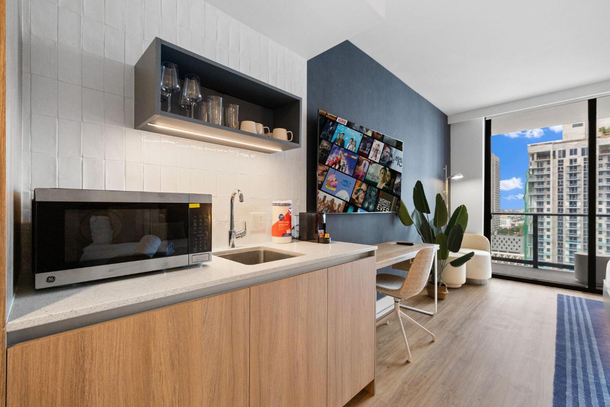 Elegant With Amenities Access! Apartamento