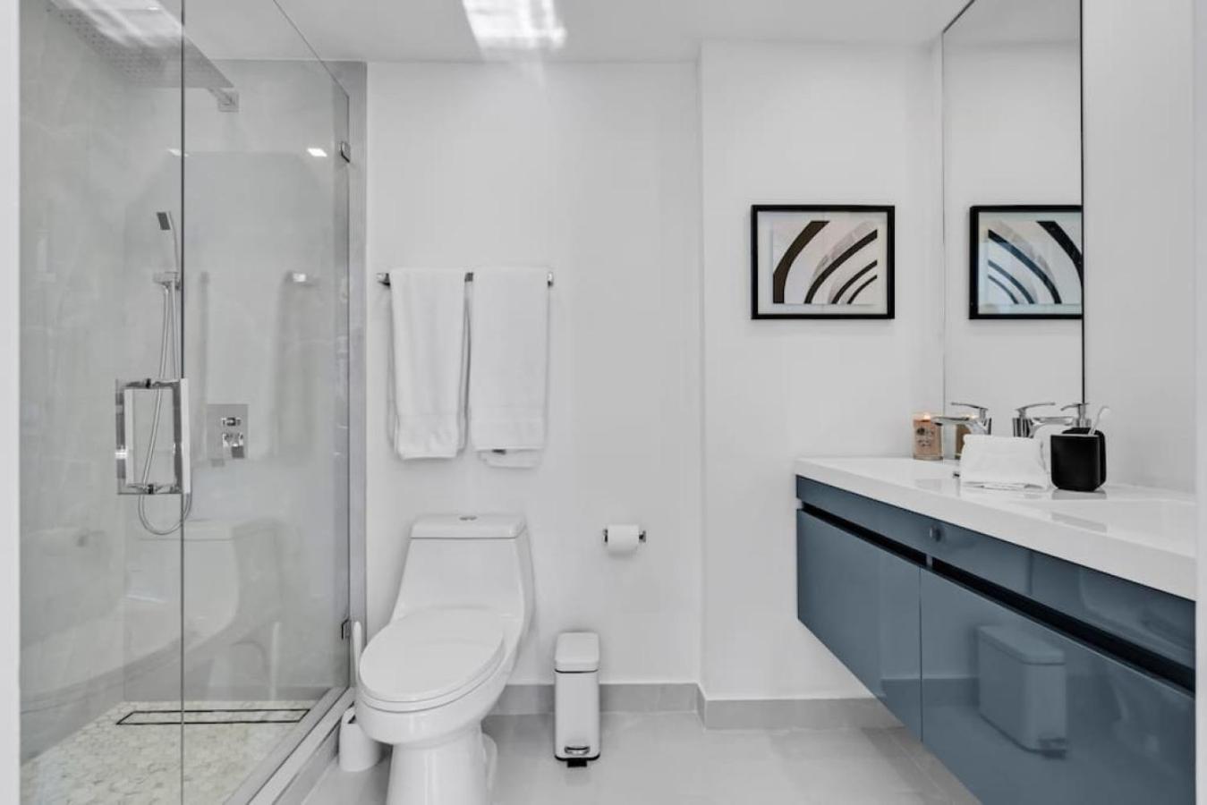 Luxe Brickell Gem With Huge Balcony N Ocean Views Holiday home