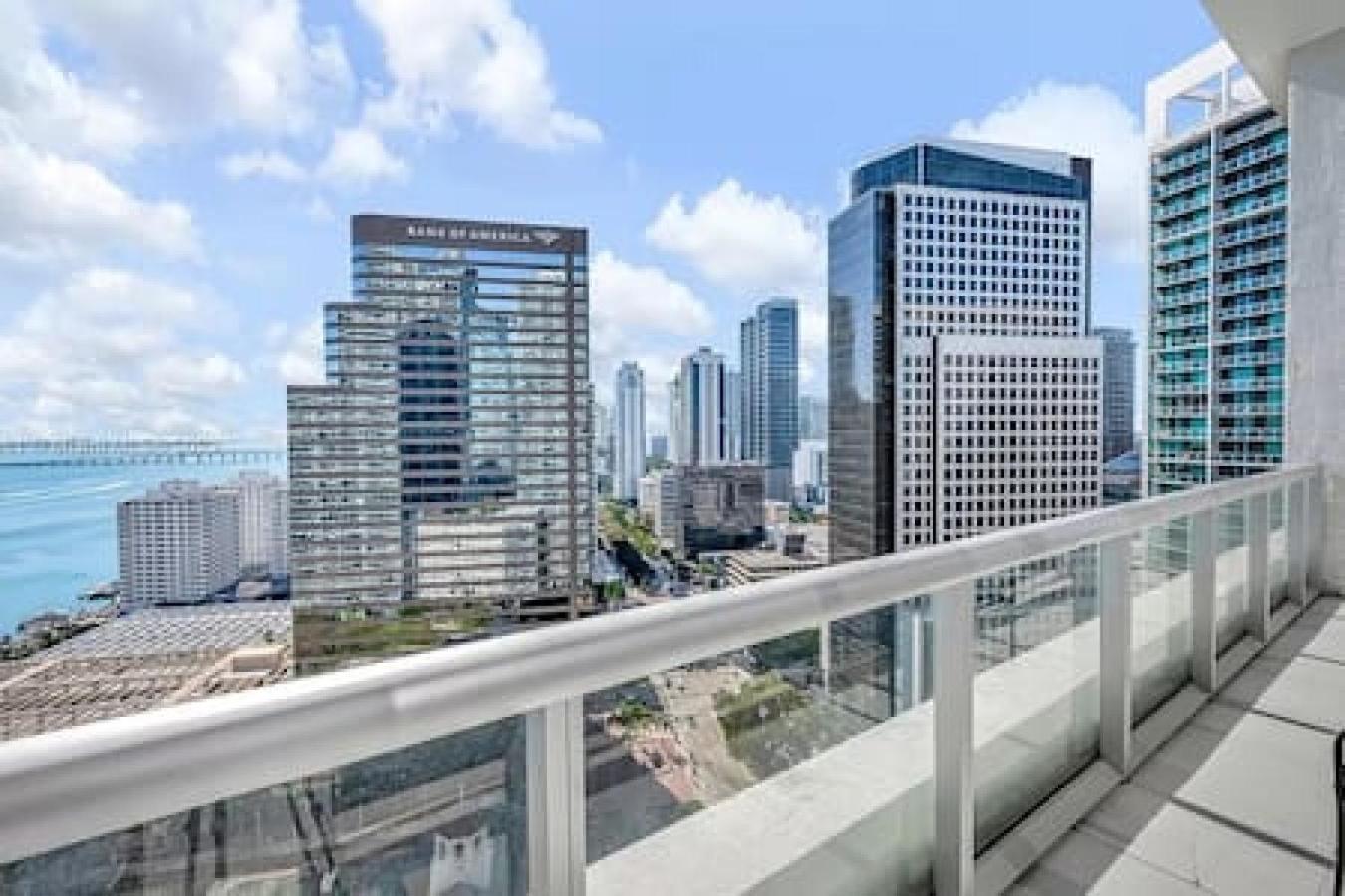 Holiday home 28th Floor Icon Brickell Penthouse With Views