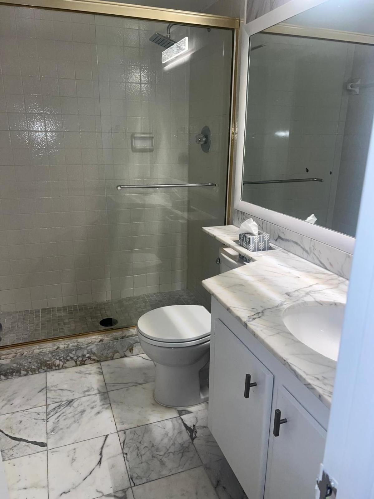 Penthouse 2 Stroy 2 Bedroom Water Views Apartment *