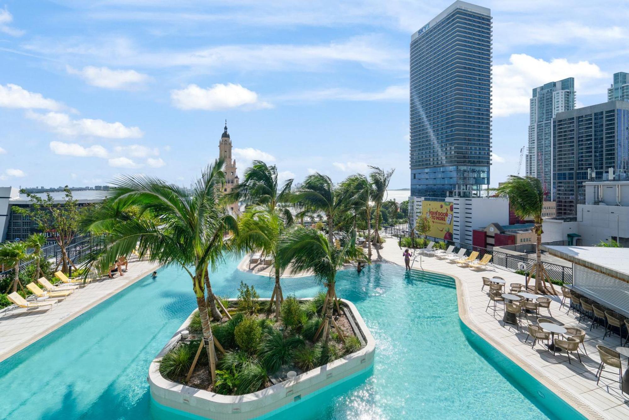New 28th Floor Unit - Breathtaking Bay And Downtown Views