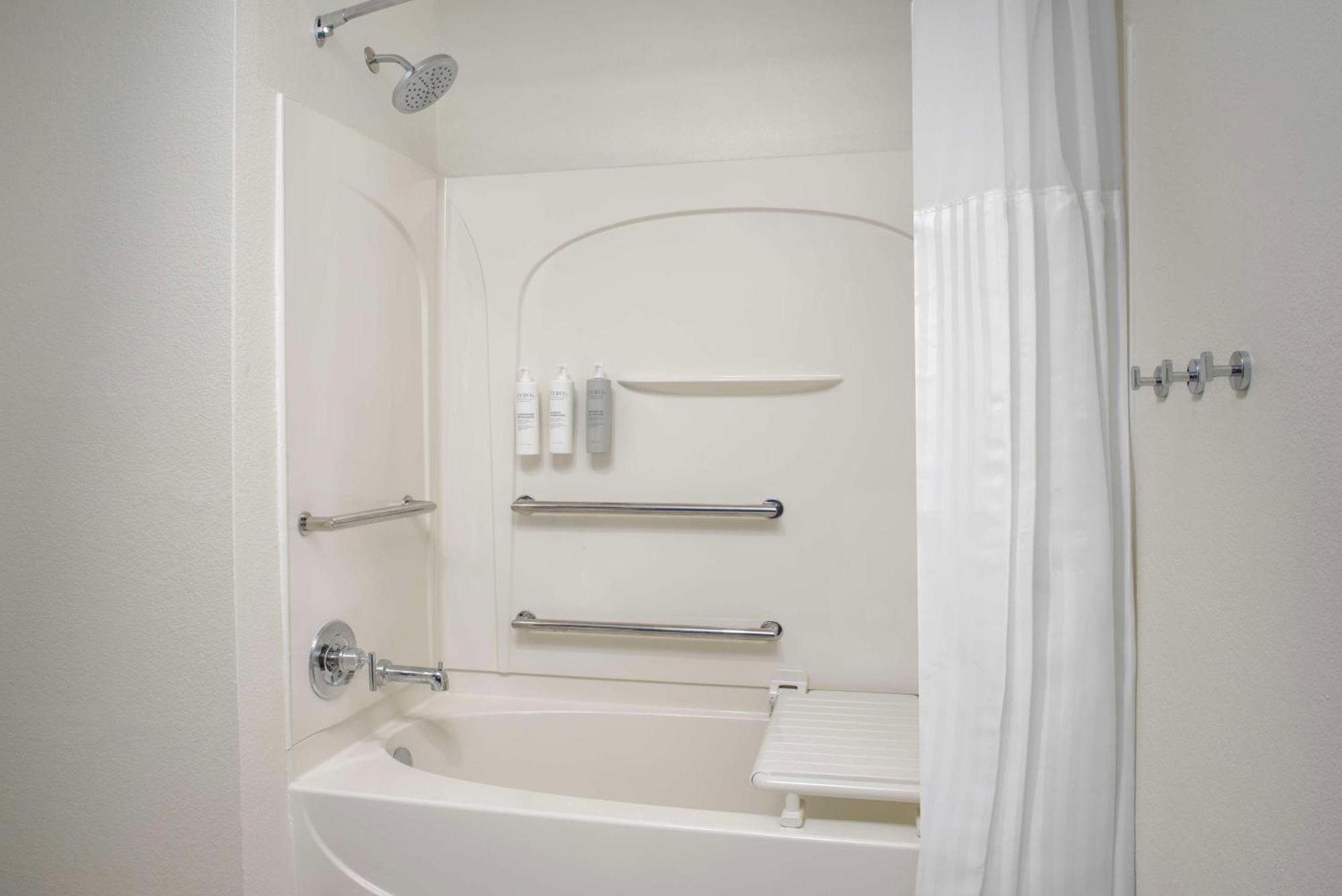 Spark By Hilton Doral Hotel 3*