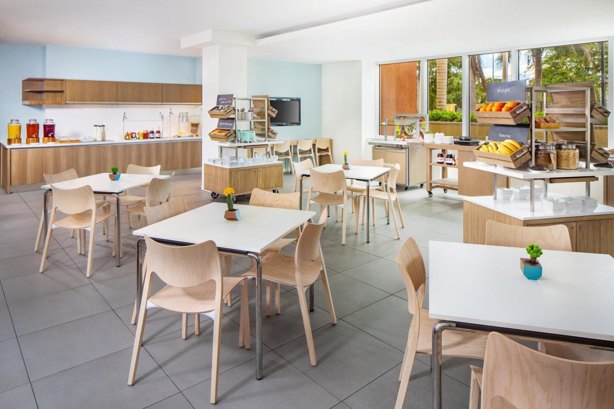 Element International Airport Hotel Miami