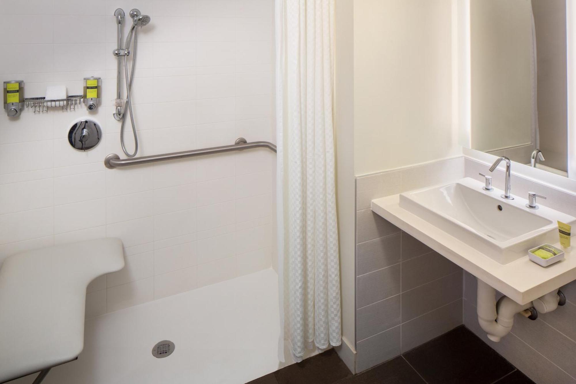 Hotel Element International Airport Miami