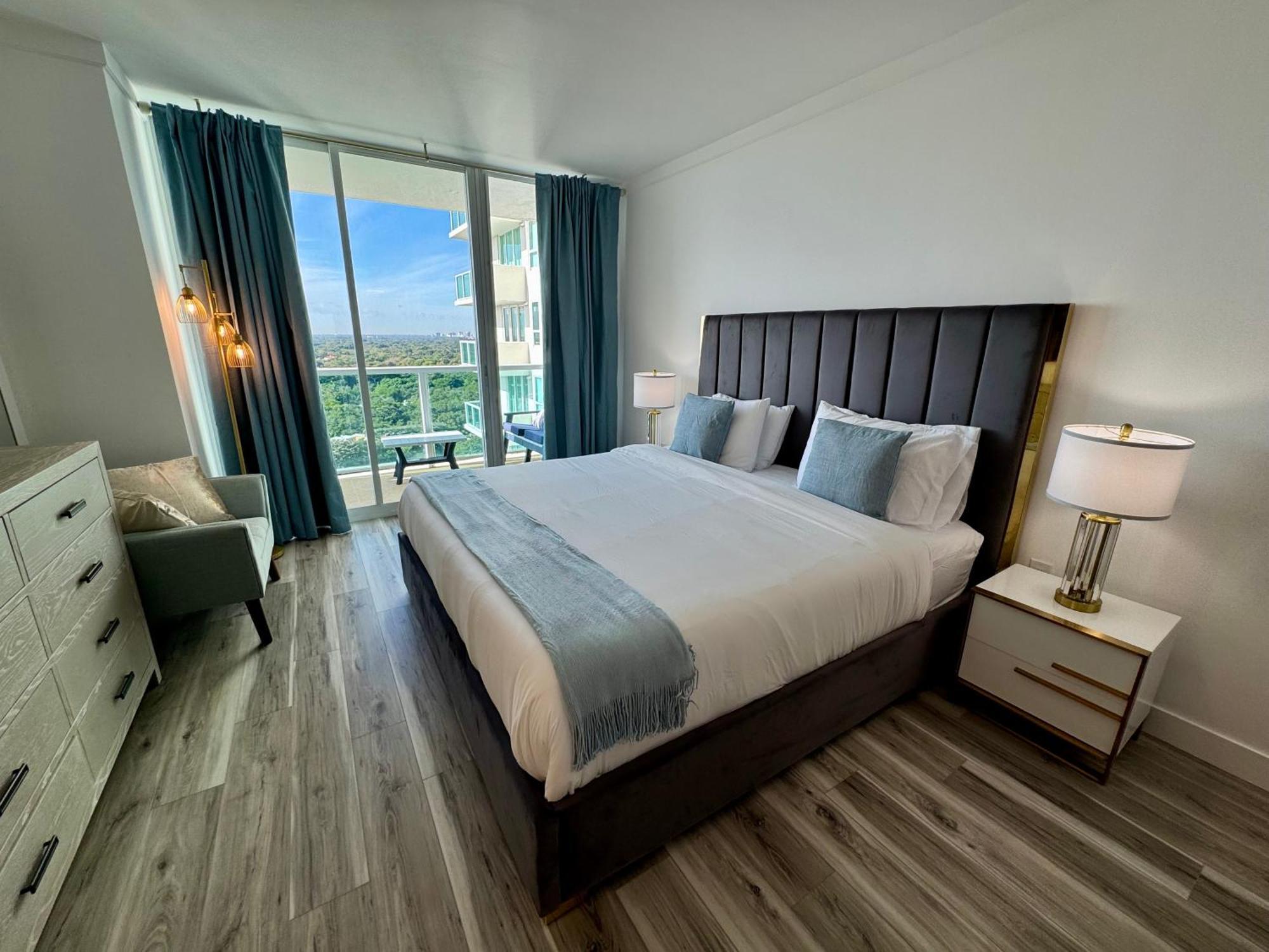 Aparthotel Balcony Ocean View ! Wifi - Pool - Gym - Parking Miami