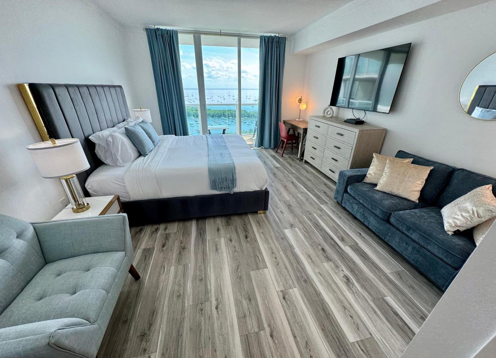 Balcony Ocean View ! Wifi - Pool - Gym - Parking Aparthotel