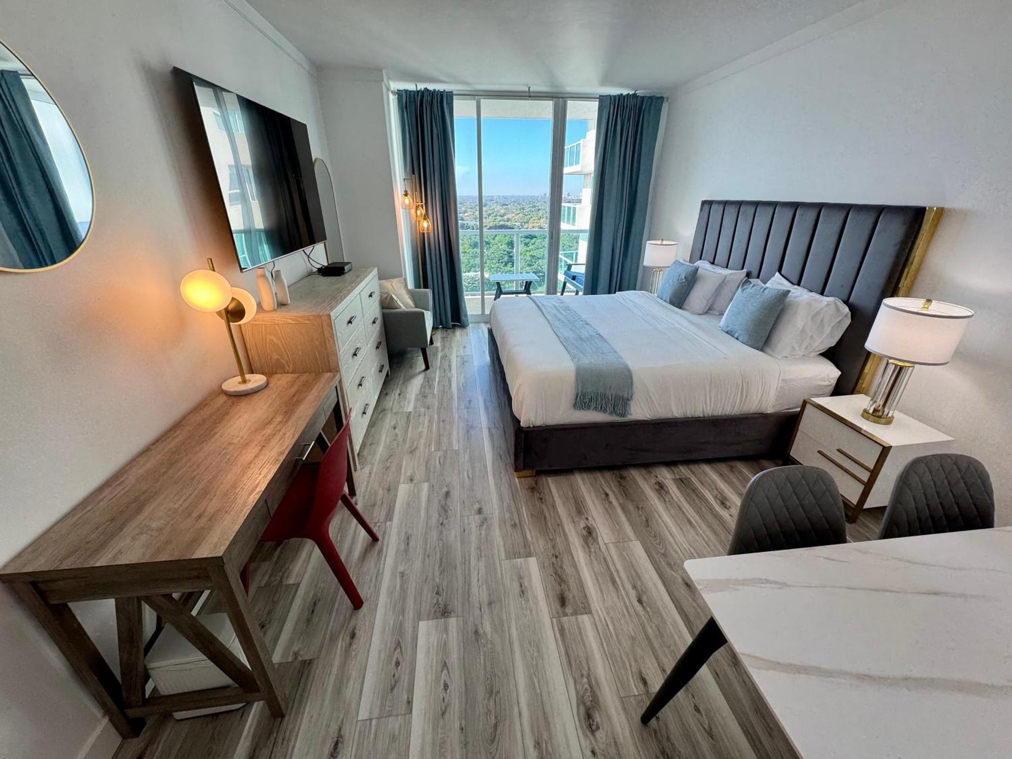 Aparthotel Balcony Ocean View ! Wifi - Pool - Gym - Parking