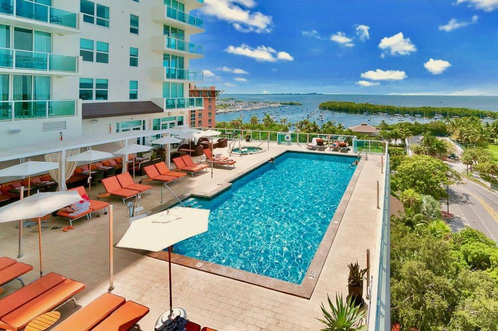 Balcony Ocean View ! Pool - Wifi - Gym - Parking Miami