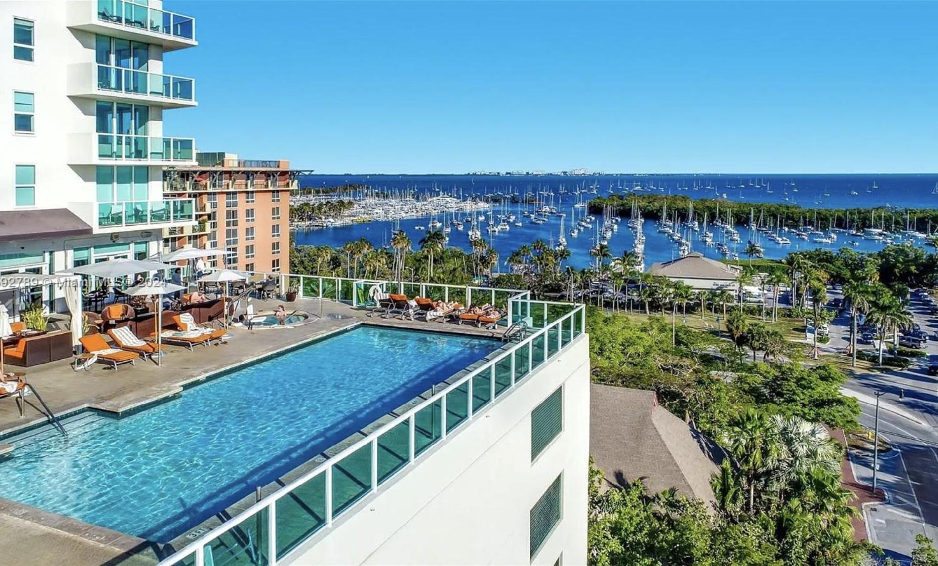 Apartment Balcony Ocean View ! Pool - Wifi - Gym - Parking Miami