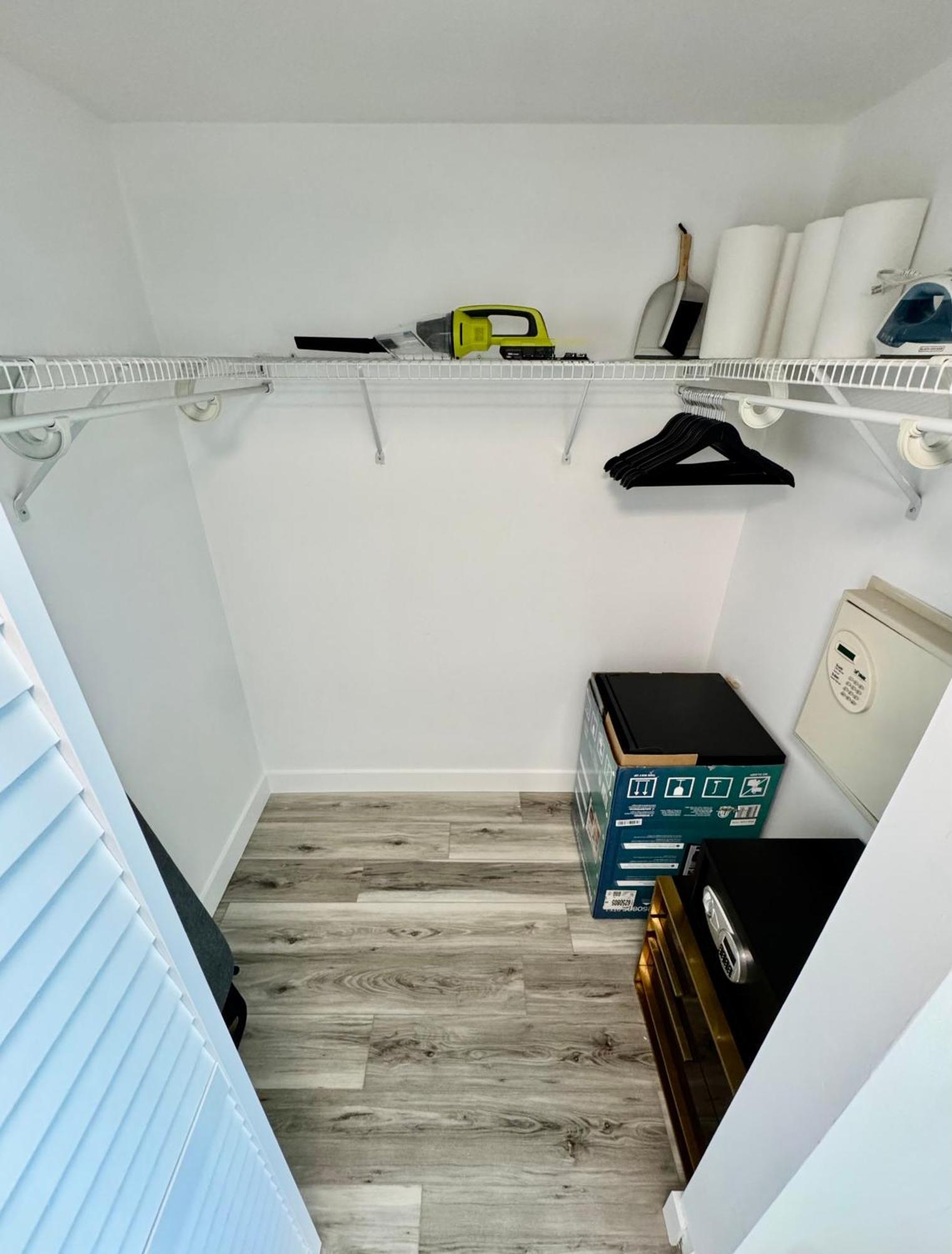 Balcony Ocean View ! Pool - Wifi - Gym - Parking Apartment *