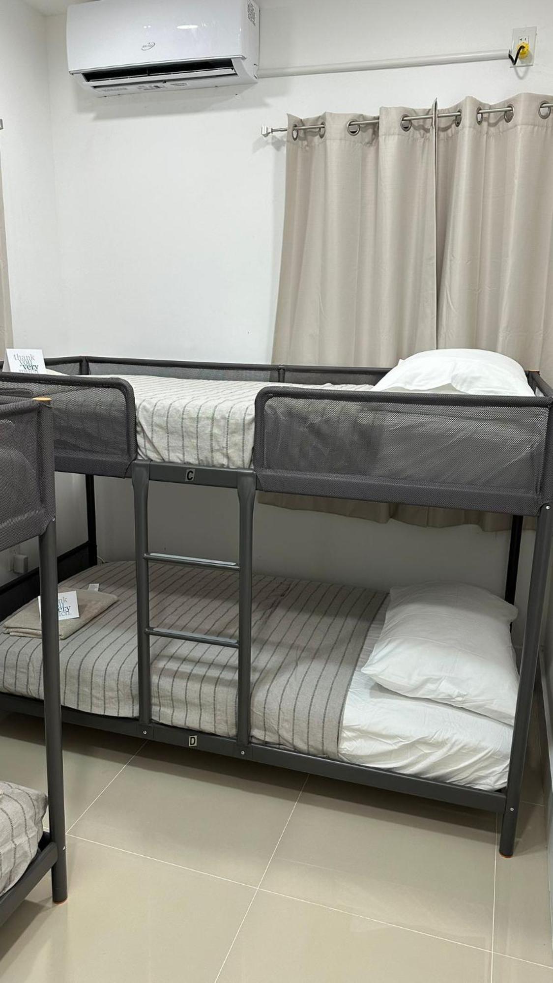104 Mixed Shared Central, Friendly, Affordable Hostel Miami