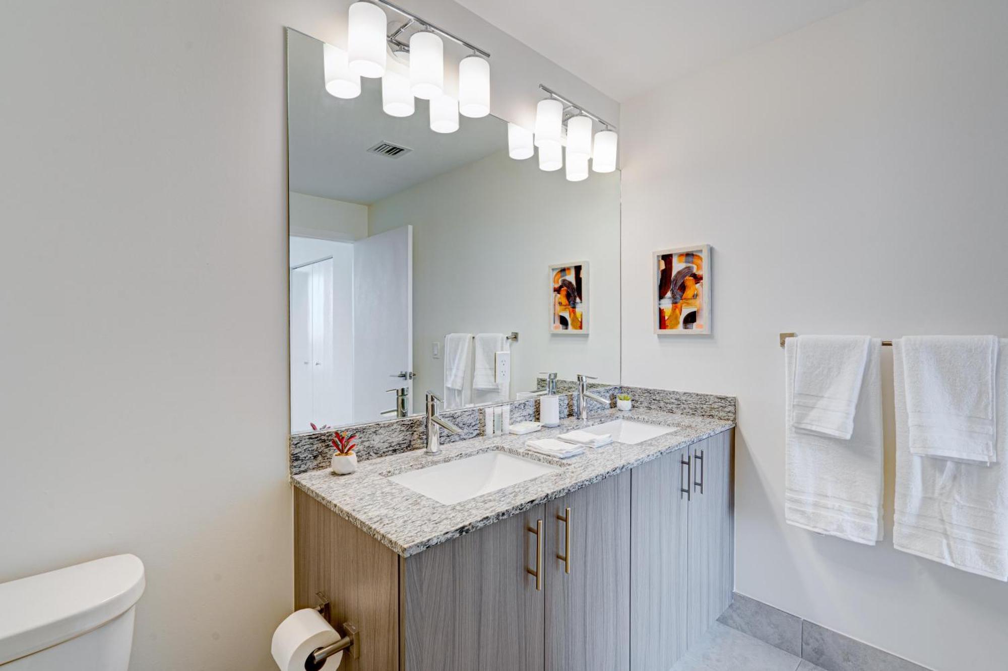 805mm Downtown Doral 2 Bedrooms & 2 Bathrooms Apartamento Miami