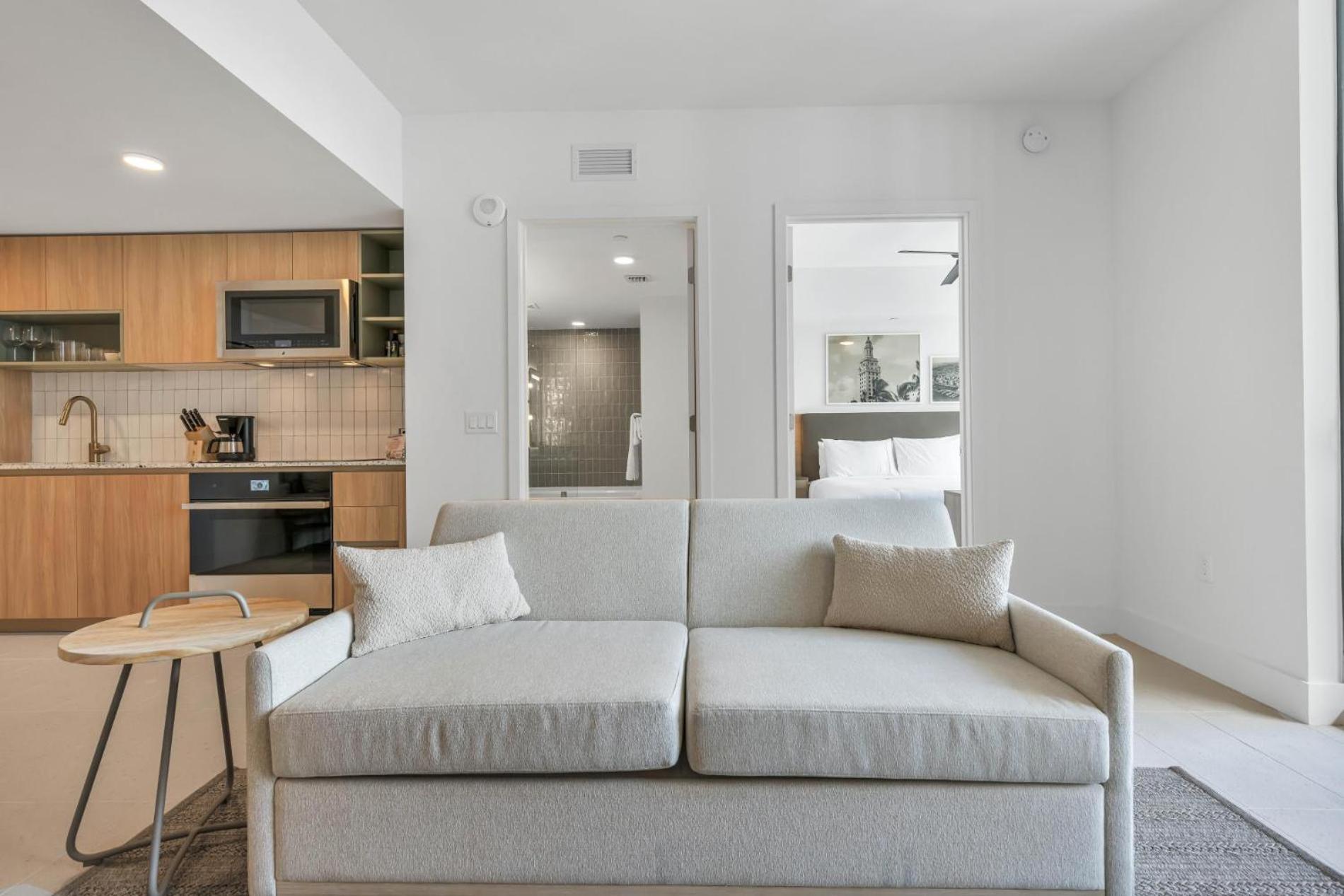 Modern 1br With Breathtaking Views Heart Of Downtown Miami
