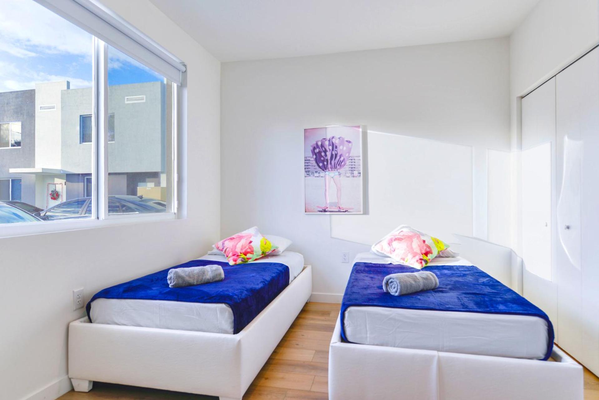 If Are Looking For Spacious Townhouse Is For *