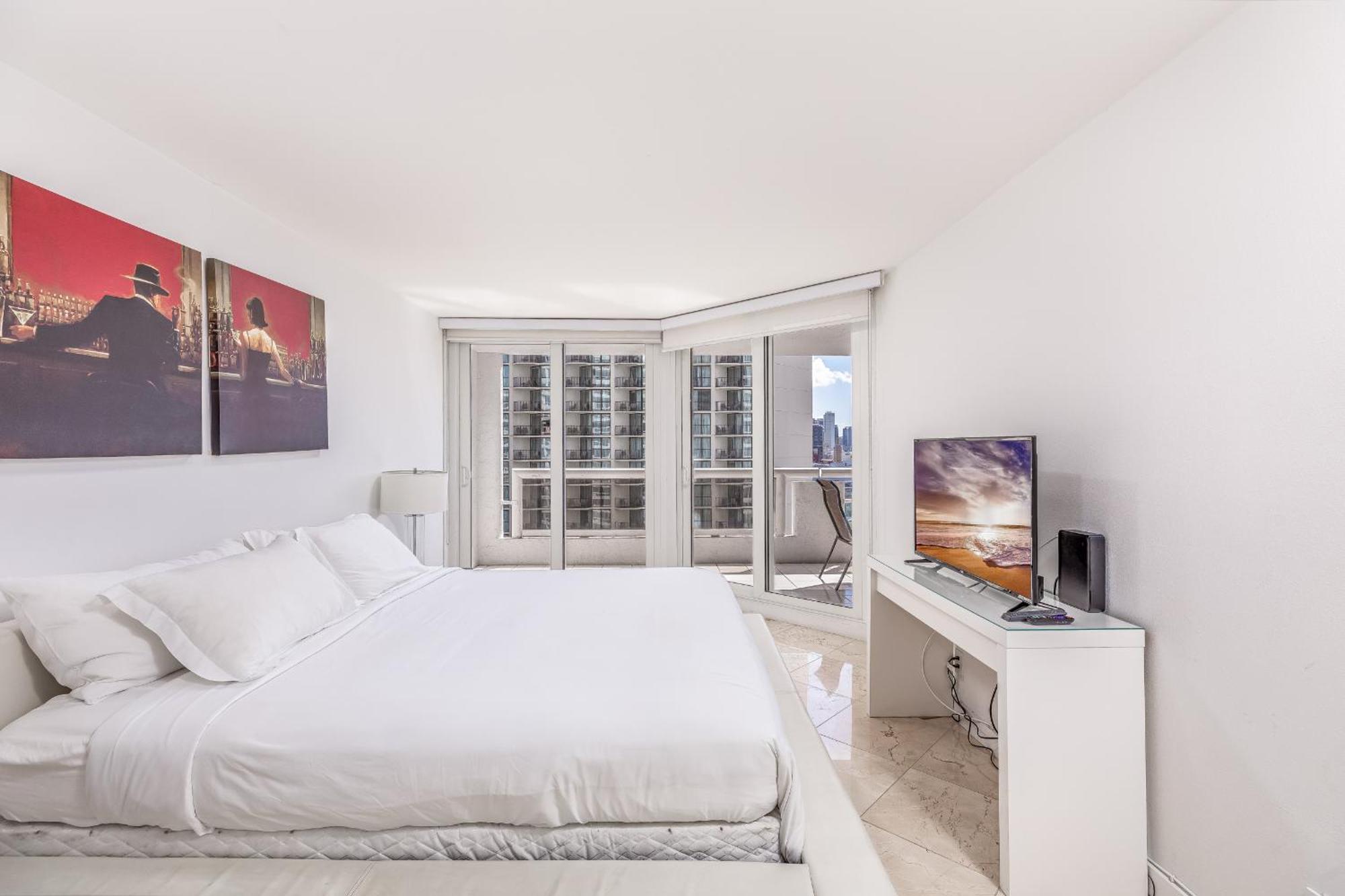4 Bedroom With Stunning Balcony View