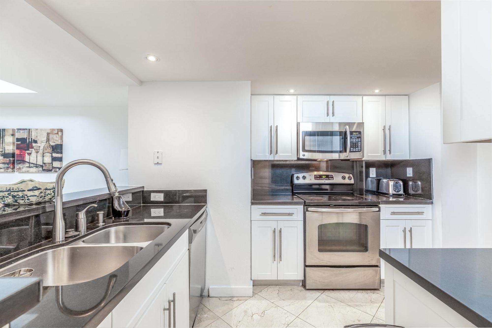 4 Bedroom With Stunning Balcony View Miami