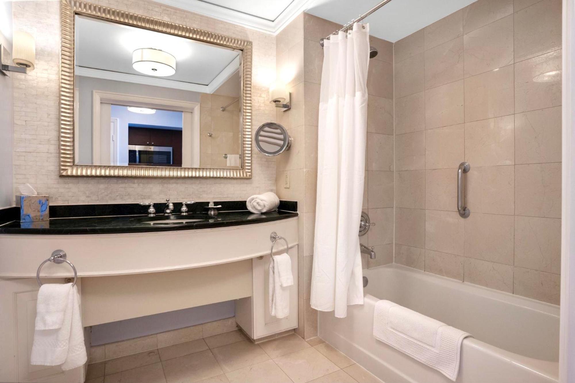 The Palms, Ocean View Located At Ritz Carlton - Key Biscayne Holiday home