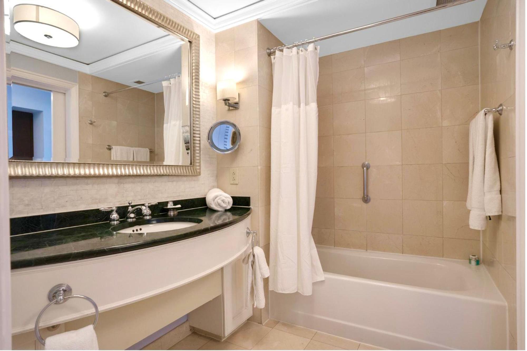 The Palms, Ocean View Located At Ritz Carlton - Key Biscayne