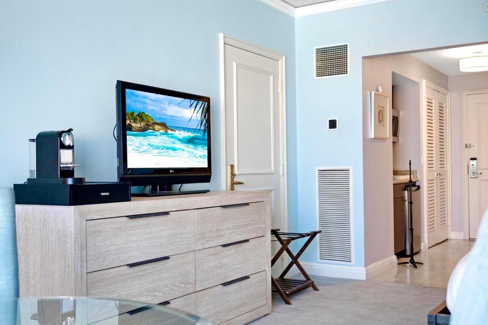 The Palms, Ocean View Located At Ritz Carlton - Key Biscayne Holiday home