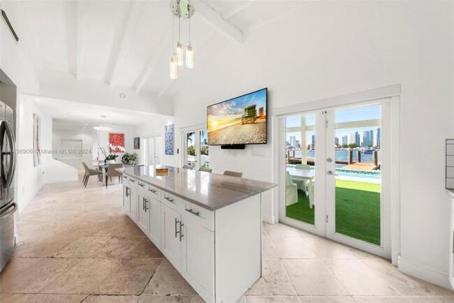 Waterfront Paradise 4 Bd Breeze With Pool *
