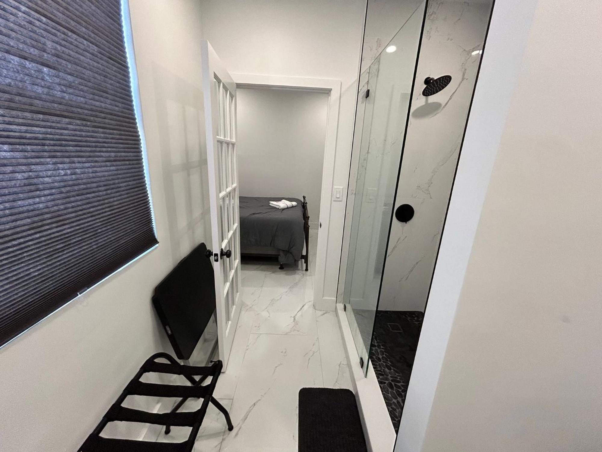 Gorgeous Private Room, Near The Airport - Free Parking - 01 Hospedagem domiciliar