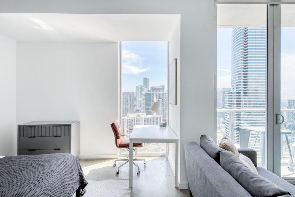 High Floor Pool Gym Brickell Apartment Miami