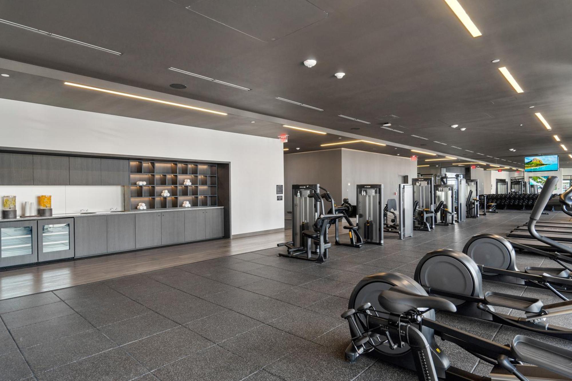 Apartamento Luxury 2-bdrm In The Heart Of Downtown *