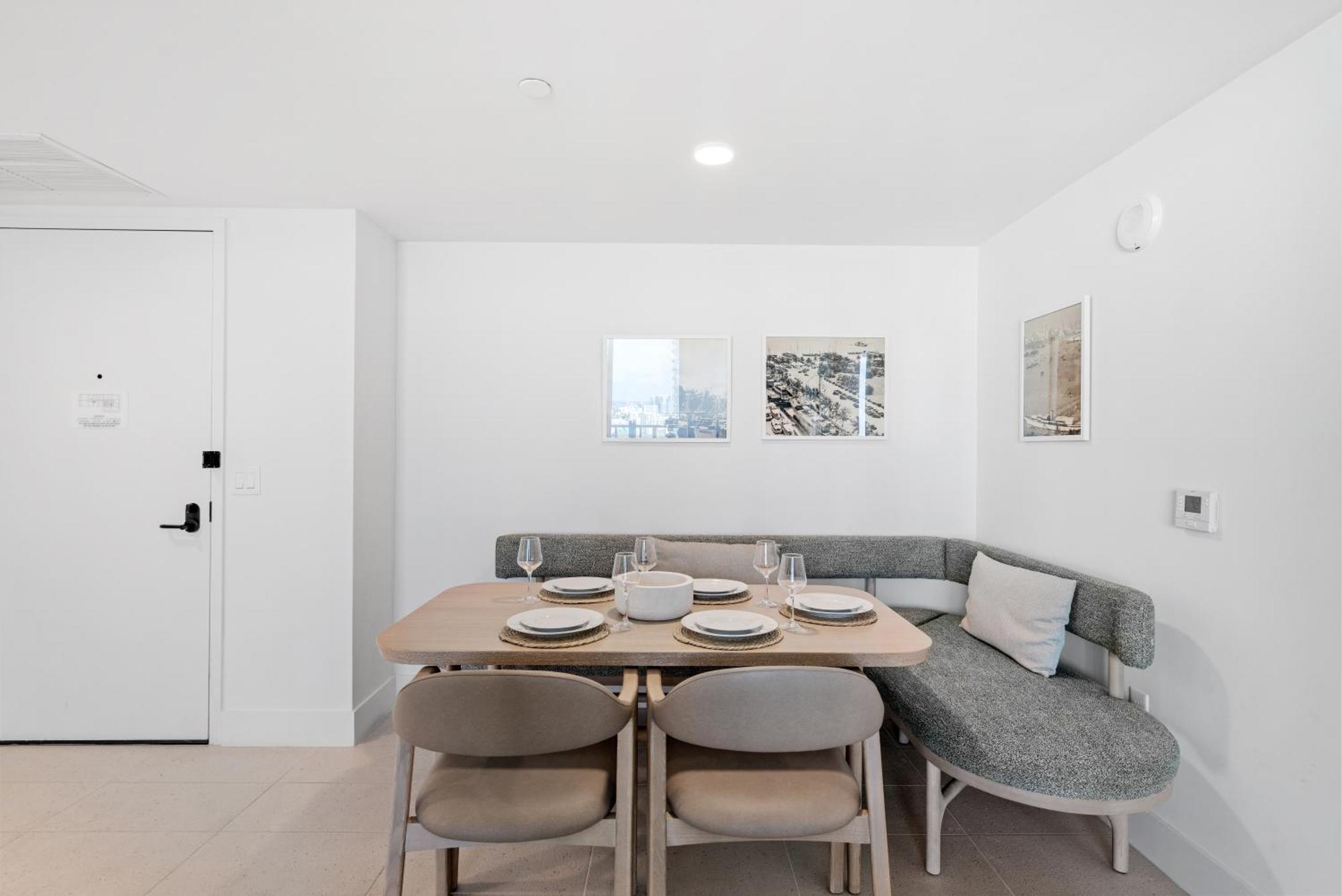 Luxury 2-bdrm In The Heart Of Downtown Apartamento