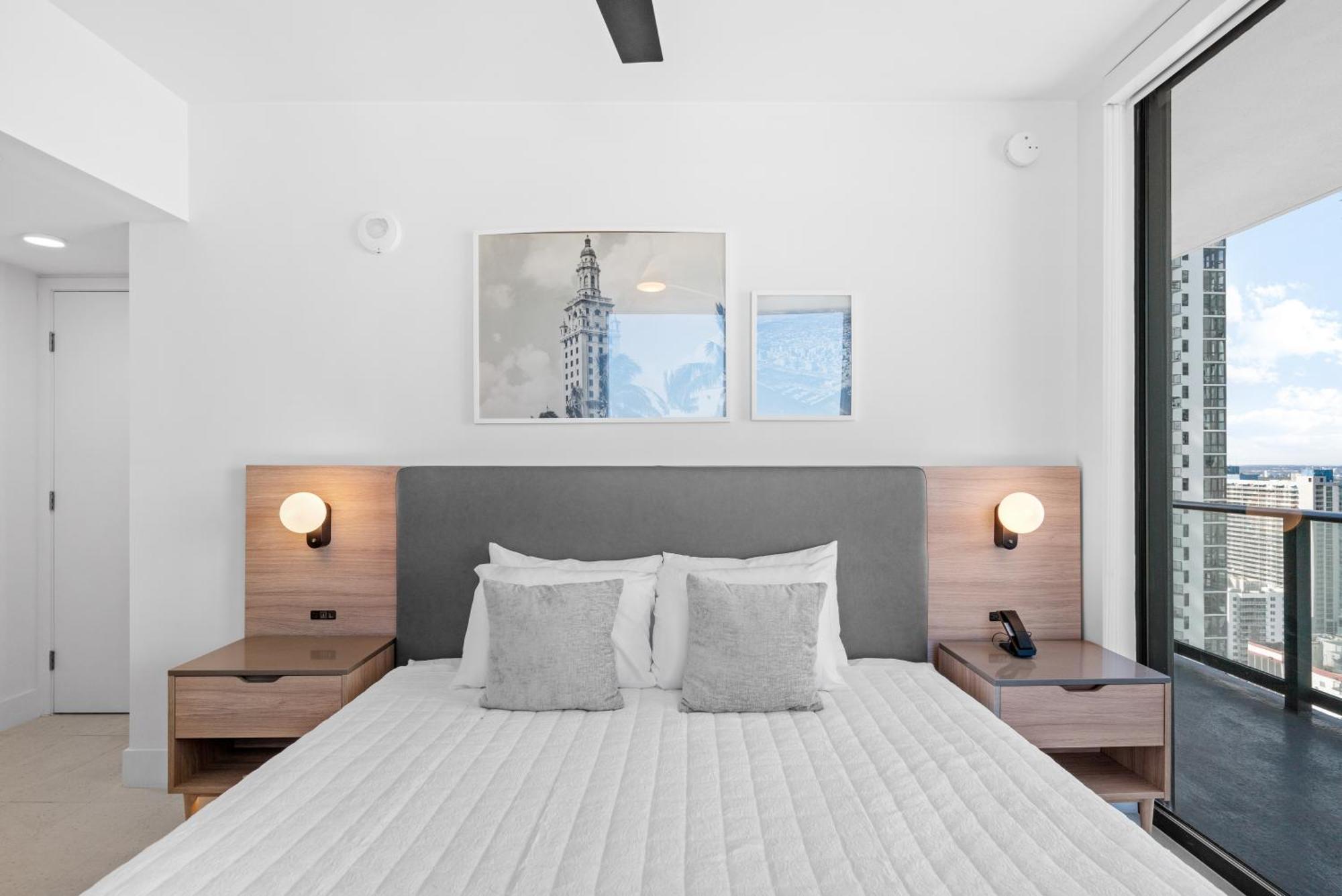 Apartamento Luxury 2-bdrm In The Heart Of Downtown *