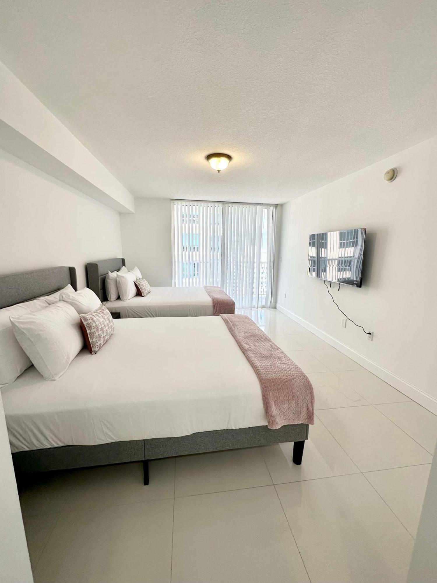 Apartamento 36th Floor Brickell Bay View 1br 2 Queens And Sofa Bed *