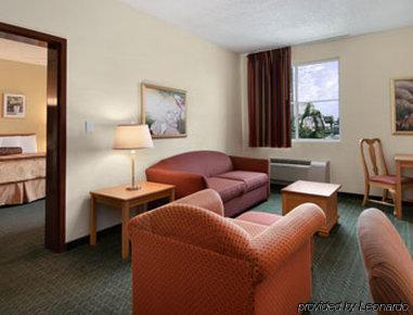 Hotel Spark By Hilton Doral