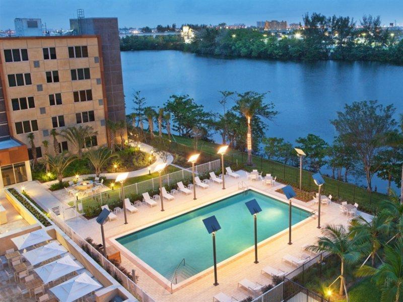 Hotel Element International Airport