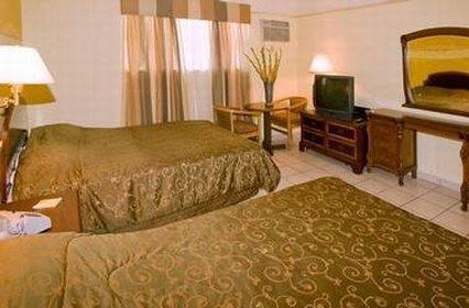 Gables Motel 2*
