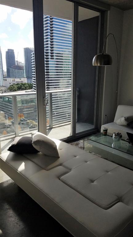 Downtown Deluxe * Miami