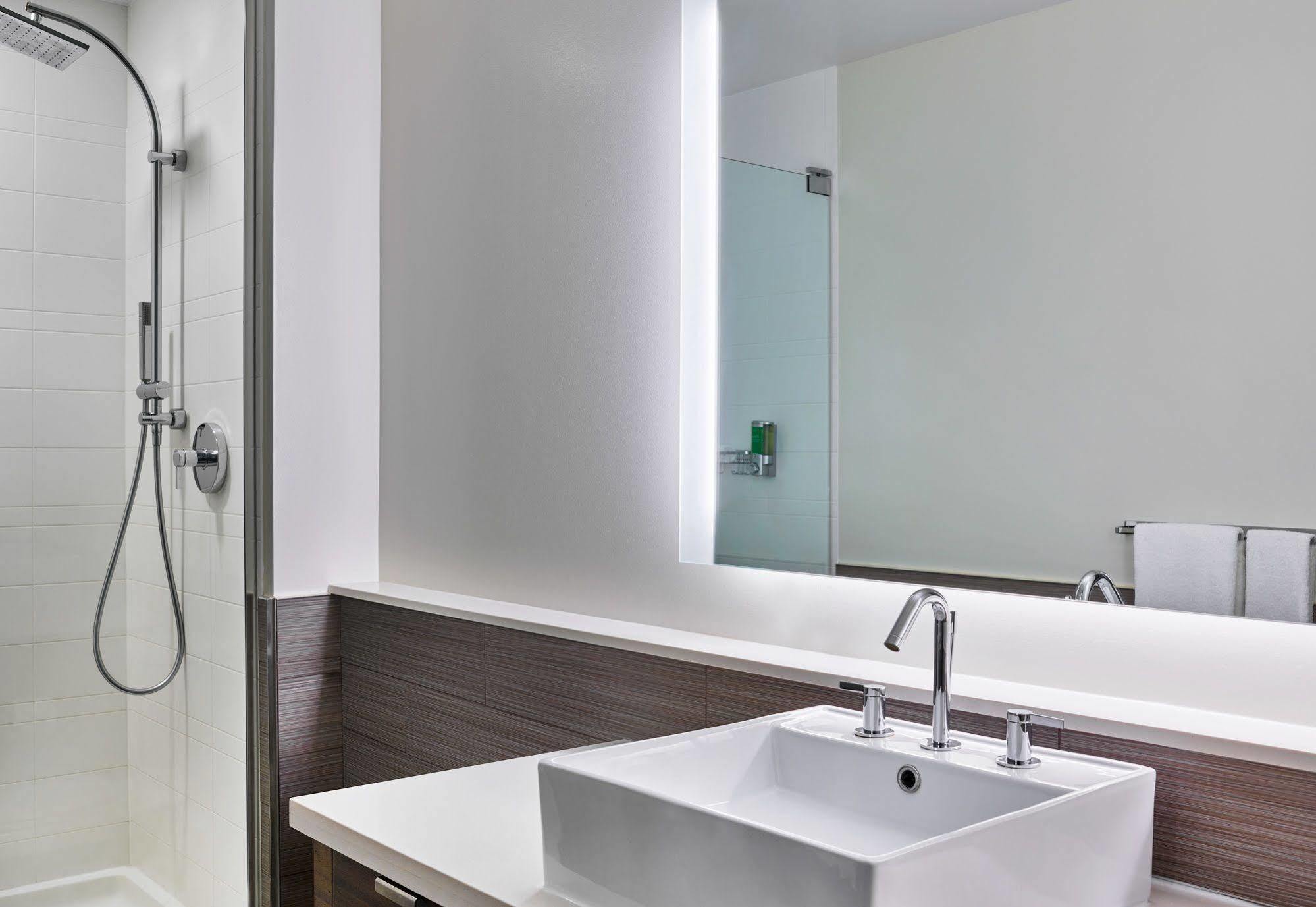 Element International Airport Hotel 3*
