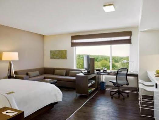 Element International Airport 3*