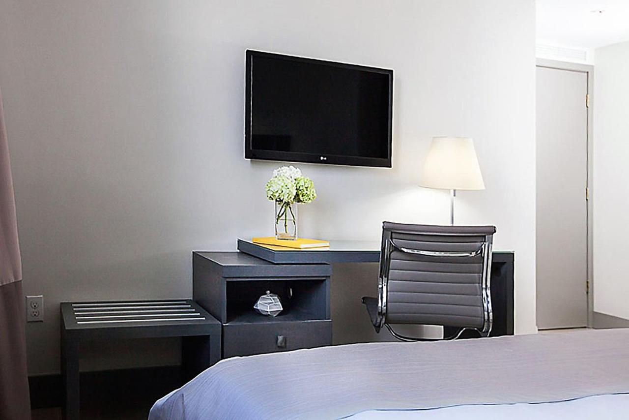 Alfred Brickell Apartment