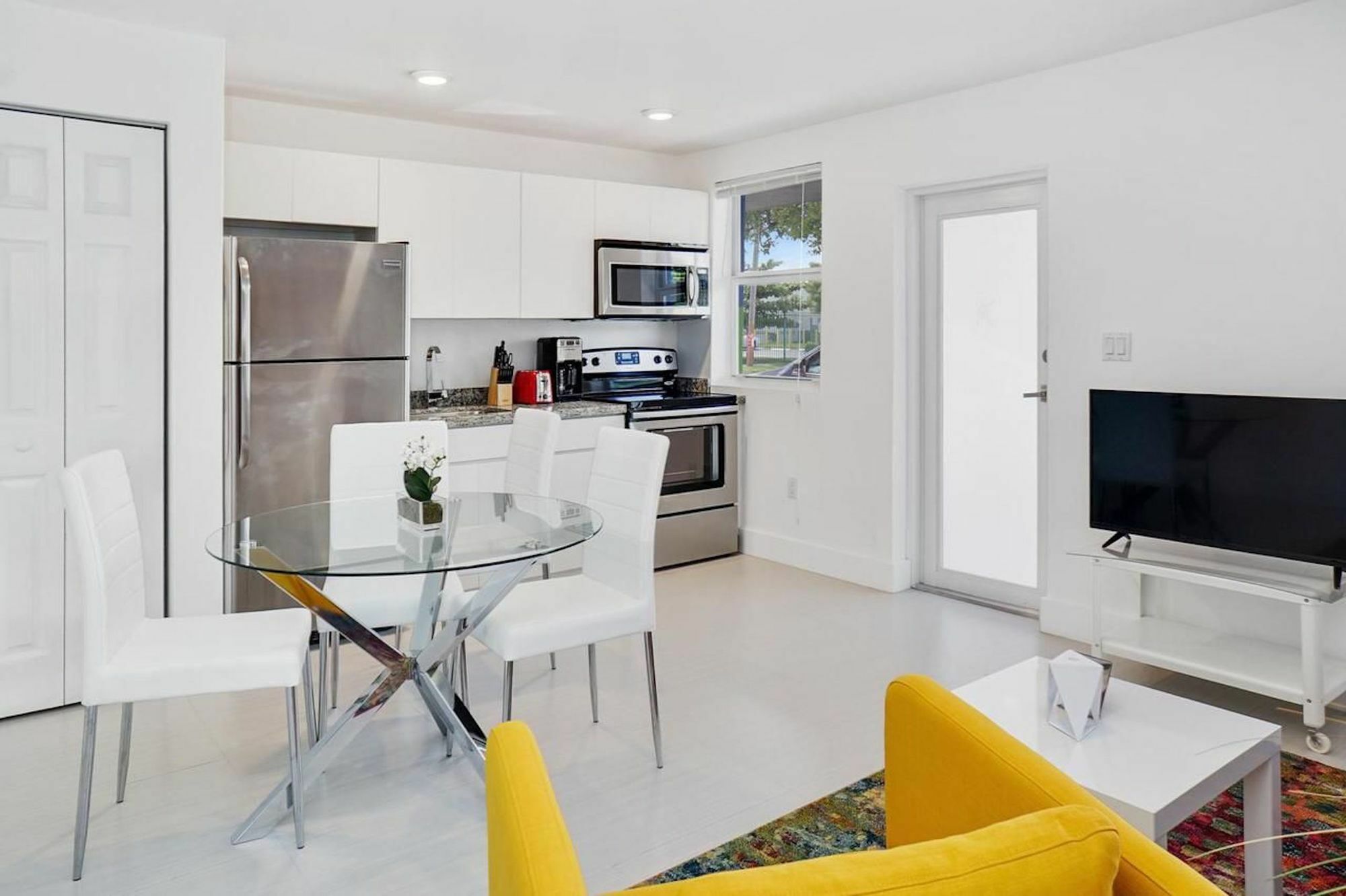 Apartment Colorful In Wynwood By Sonder