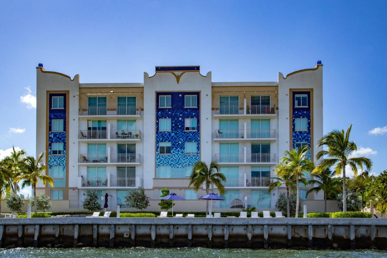 Mare Azur Design District Luxury Miami