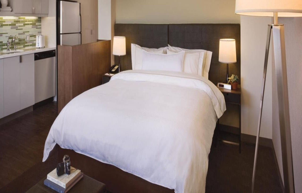 Element International Airport Hotel 3*